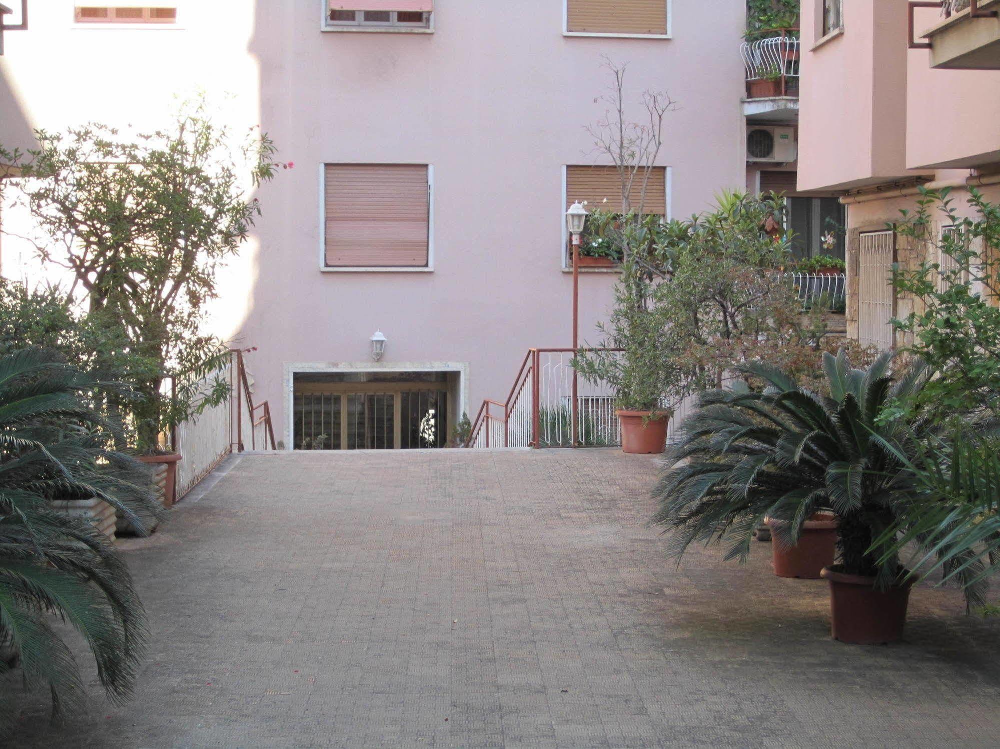 Bed and Breakfast Le Cupole Roma Exterior foto
